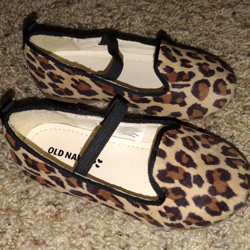 Old Navy Leopard Print Loafers Sz 7